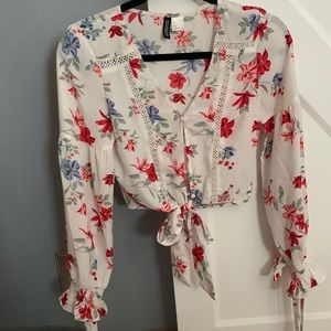H & M Divided white floral long sleeve blouse